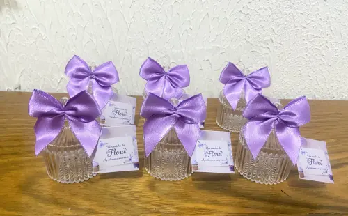 Mini bomboniere acrílica personalizada