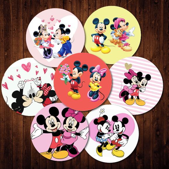 40 Adesivos / Mickey e Minnie (5cm)