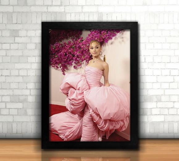 Ariana Grande / Kit 3 Quadros / 20x30cm / Vidro