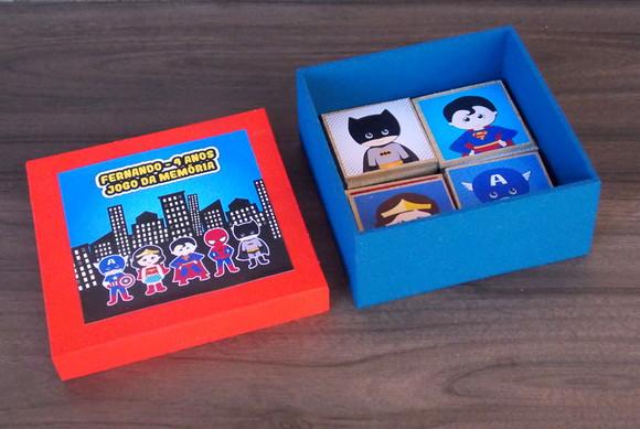 Jogo da Memória / Super Heróis Baby / 10 Pares / Caixa mdf