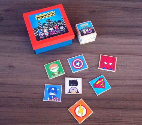 Jogo da Memória / Super Heróis Baby / 10 Pares / Caixa mdf