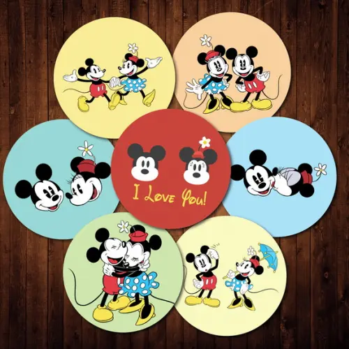 40 Adesivos / Mickey e Minnie (5cm)