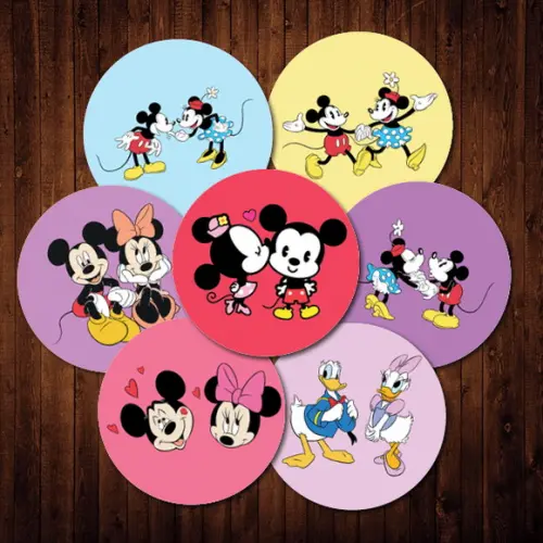 40 Adesivos / Mickey e Minnie (5cm)