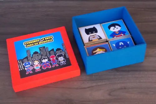 Jogo da Memória / Super Heróis Baby / 10 Pares / Caixa mdf