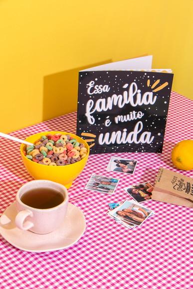 Álbum de Figurinhas Presente Criativo Família