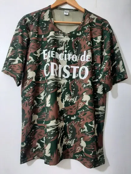 Camiseta Camuflada Qualquer Frase