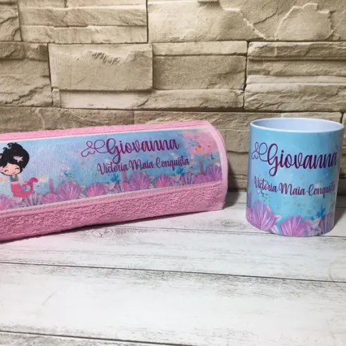 Toalha + Caneca Personalizada de Brinde Infantil Temas