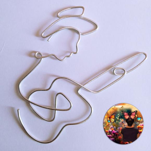 Escultura de Parede Violeiro Arte Minimalista em Arame