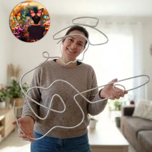 Escultura de Parede Violeiro Arte Minimalista em Arame