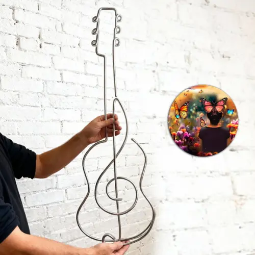 Escultura Violão com Clave de Sol Elegante