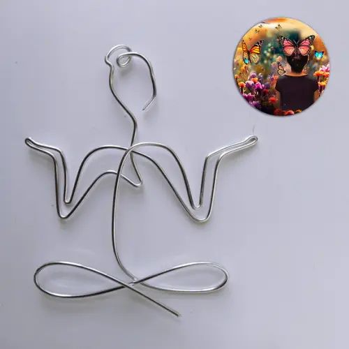 Escultura em Arame Yoga Arte Decorativa
