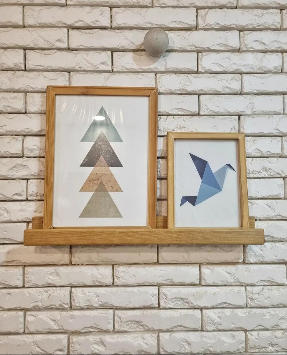 Prateleira Porta Quadros em Madeira Nobre de Tauari