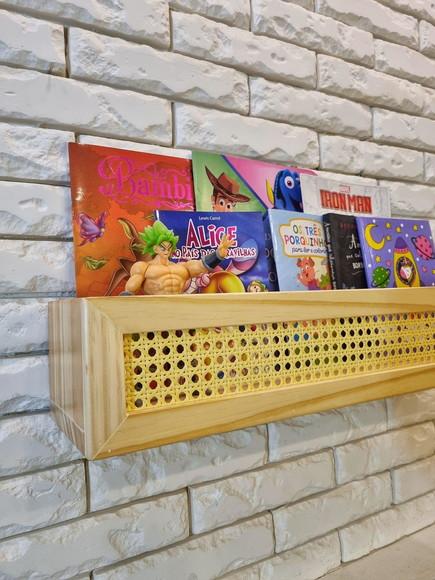 Prateleira de Livros com Palhinha Indiana Lara Madeira 60cm