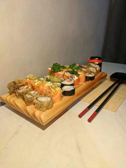 Tábua Gourmet de Servir Sushi e Petiscos Pinus