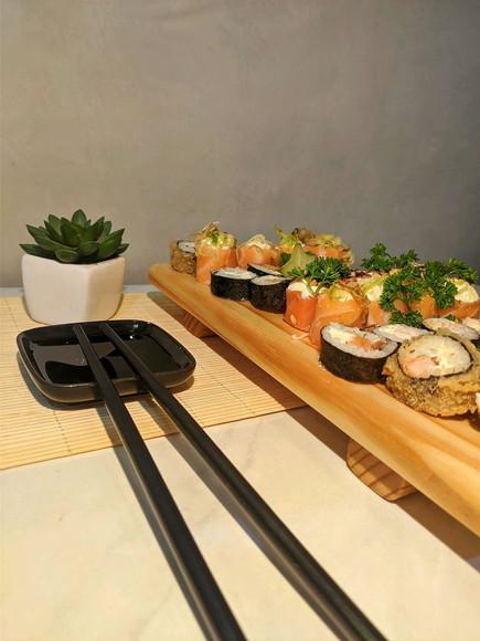 Tábua Gourmet de Servir Sushi e Petiscos Pinus