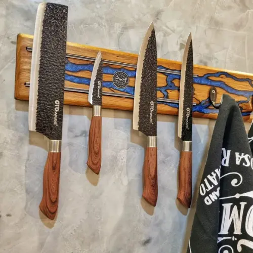 Holder Magnético de Facas com Gachos Madeira Nobre de Tauari