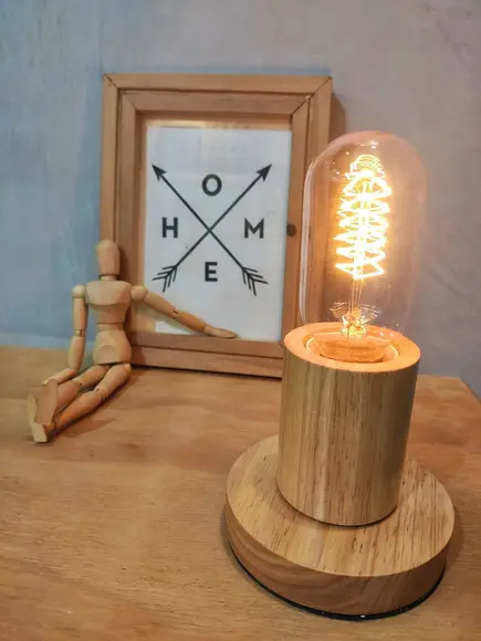 Luminária de Mesa Cilindro em Madeira Maciça