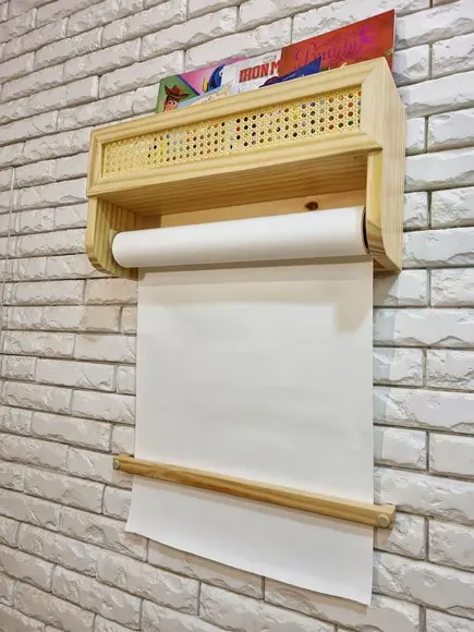 Prateleira com Palhinha + Rolo de Papel e Porta Fraudas
