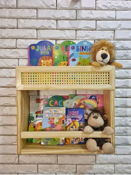 Prateleira de Livros com Palhinha Indiana e Dois Andares