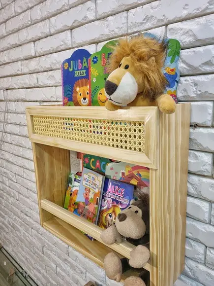 Prateleira de Livros com Palhinha Indiana e Dois Andares