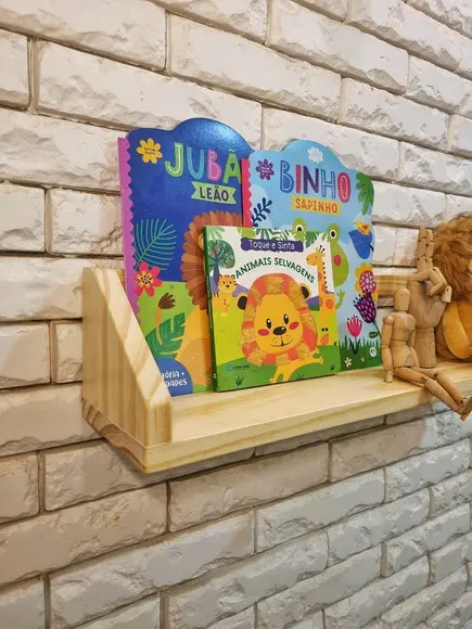 Prateleira de Livros e Decoração Nina Madeira Pinus Montesso