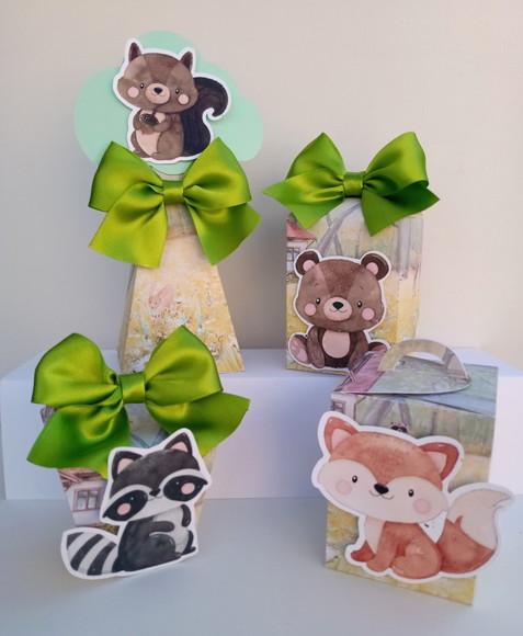 Kit Personalizado Bosque Aquarela (75 Peças)