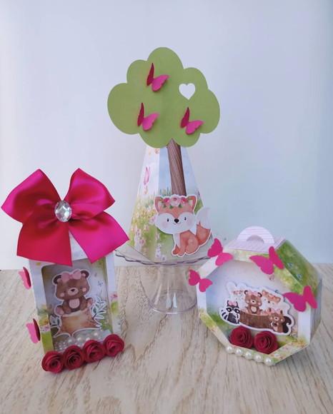 Kit personalizado Bosque Encantado aquarela menina (21 peças
