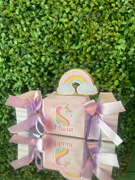 Kit Personalizado Unicórnio Luxo (25 Peças)