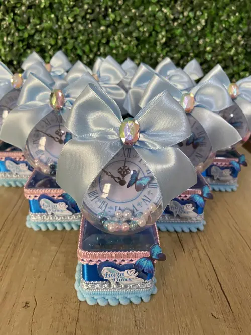 Caixa acrílica com esfera tema Cinderela luxo / Personalizados Cinderela