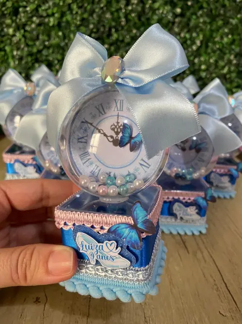 Caixa acrílica com esfera tema Cinderela luxo / Personalizados C