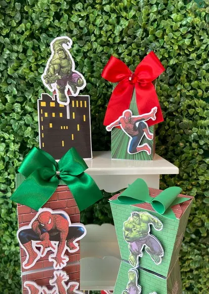 Kit Personalizado Homem Aranha e Hulk (25 Peças)