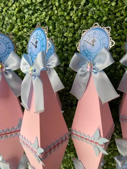 Caixa Cone Personalizada Luxo Cinderela