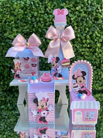 Kit Personalizado Minnie Confeiteira Super Luxo (60 Peças)