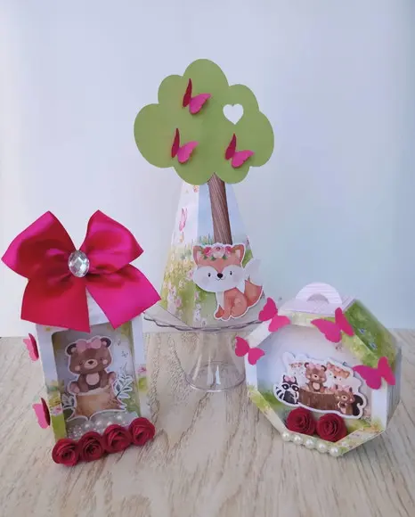 Kit personalizado Bosque Encantado aquarela menina (21 peças