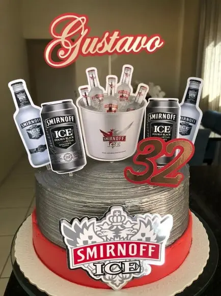 Topo de bolo Smirnoff Ice