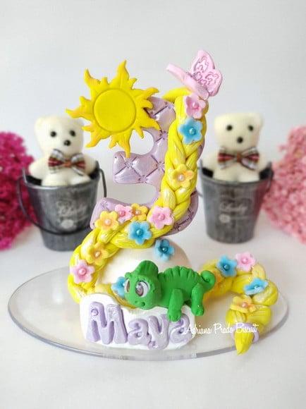 Vela Personalizada em Biscuit Rapunzel