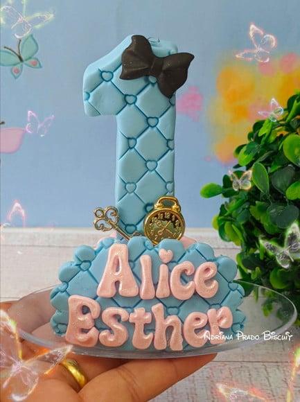 Vela em Biscuit Tema Alice no País das Maravilhas
