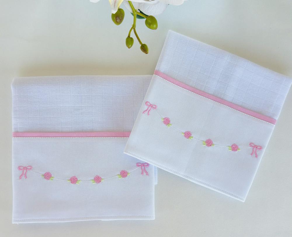 fraldas bordadas rosas floral