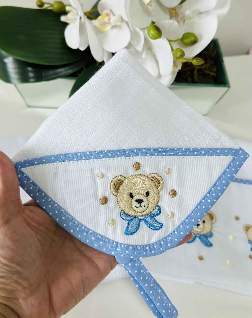 kit de fraldas bordadas tema  ursinho