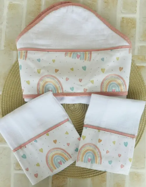 kit de fraldas e toalha fraldas