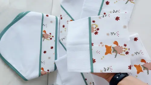 kit de fraldas e toalha fralda com capuz tema raposa