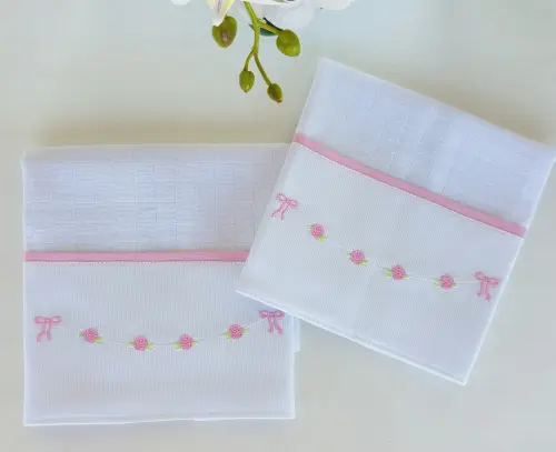 fraldas bordadas rosas floral