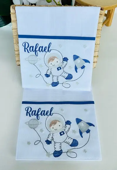 Kit de Fraldas Bordadas Astronauta