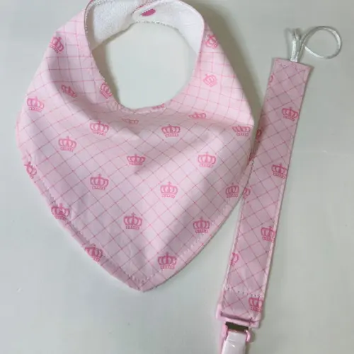 Babador Bandana Atoalhado e Prendedor de Chupeta