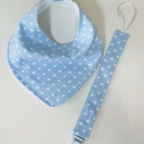 Babador Bandana Atoalhado e Prendedor de Chupeta