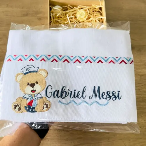 Fraldas de Boca Bordadas Tema Ursinho