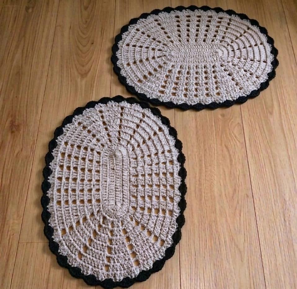Kit 2 Peças Parzinho Tapete de Crochê Oval DUO COR - 50cm x 35c