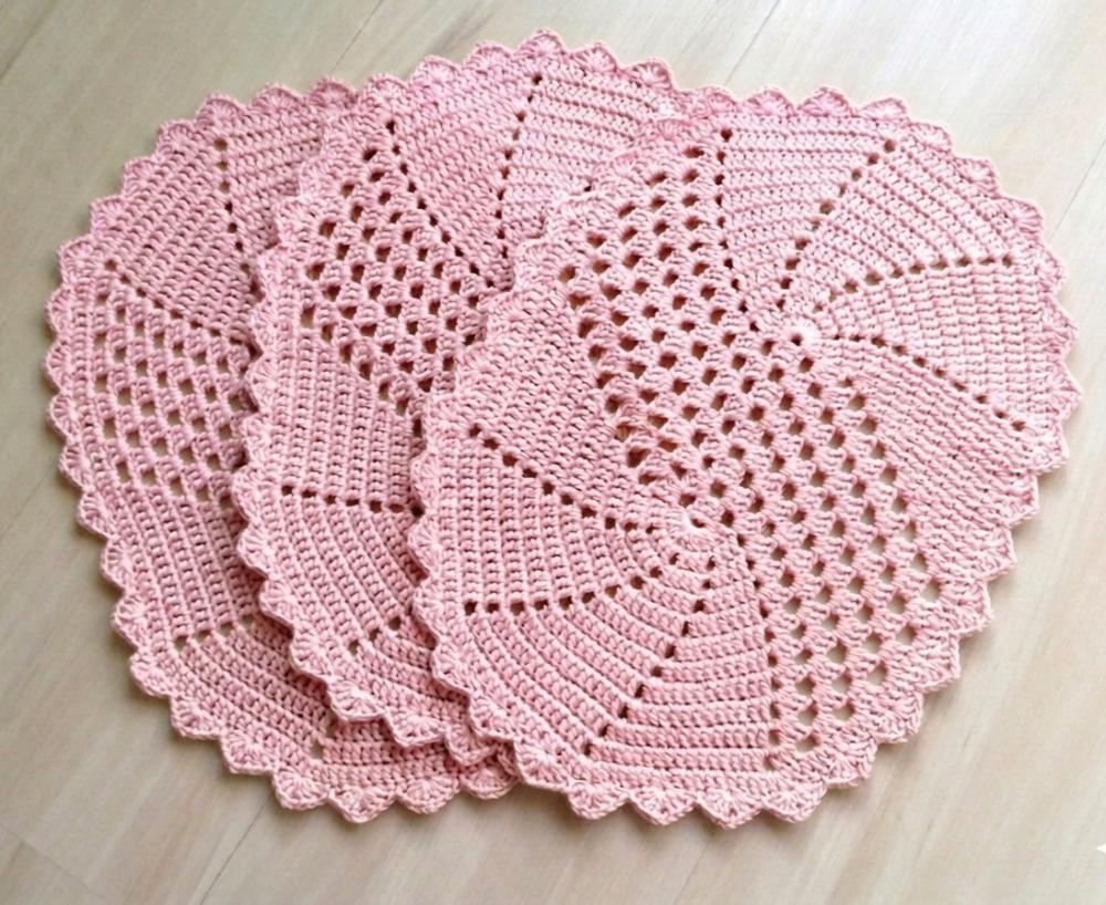 Tapete de Chochê Oval Espiral Artesanal - Avulso 60 x 36 cm cada