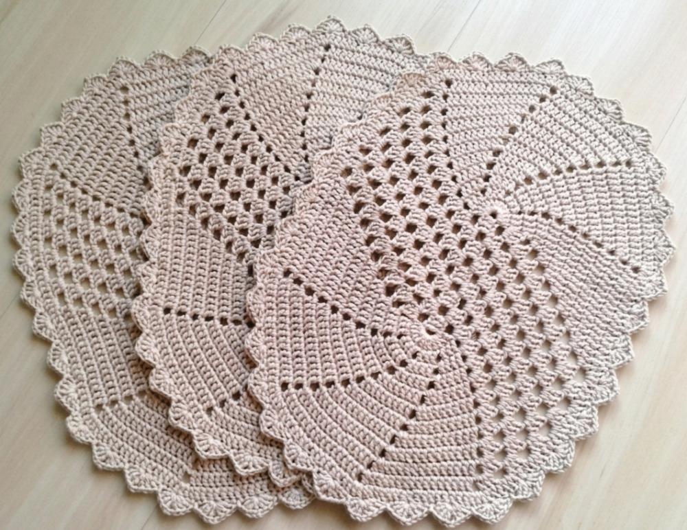 Tapete de Chochê Oval Espiral Artesanal - Avulso 60 x 36 cm cada
