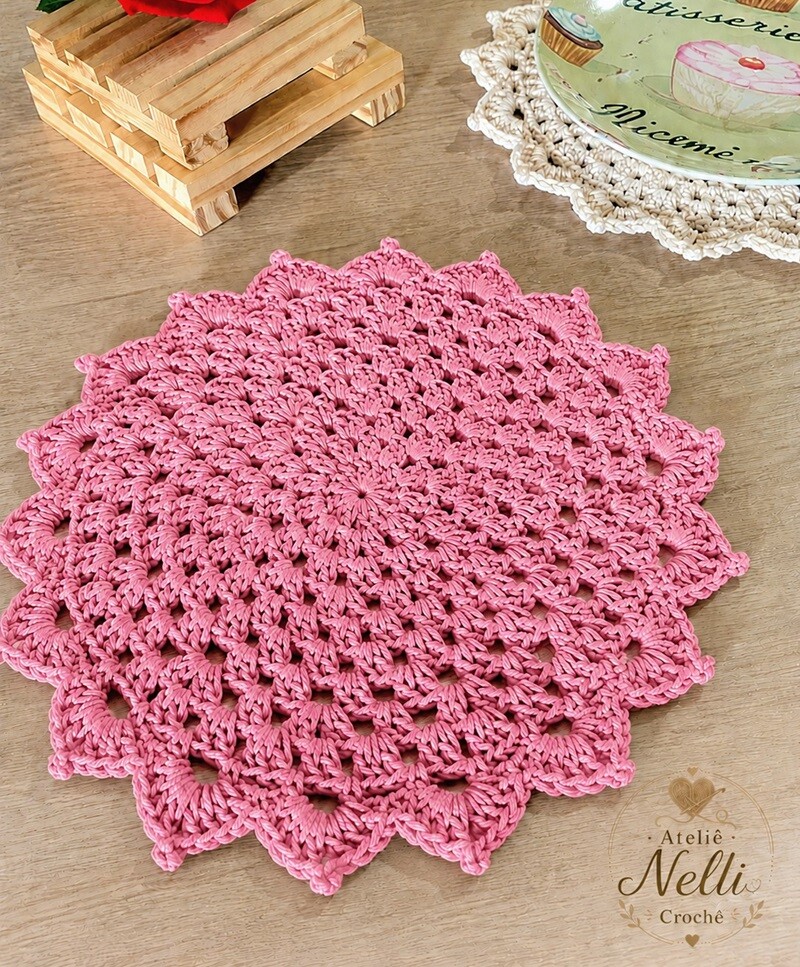 Toalhinha de Crochê Sousplat Mesa Posta / Centro de Mesa 30cm Cr